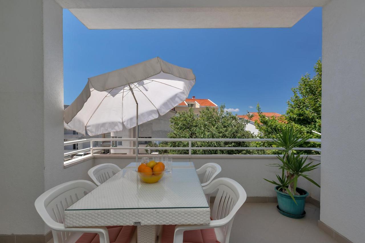 Apartments Marija Tučepi Eksteriør billede