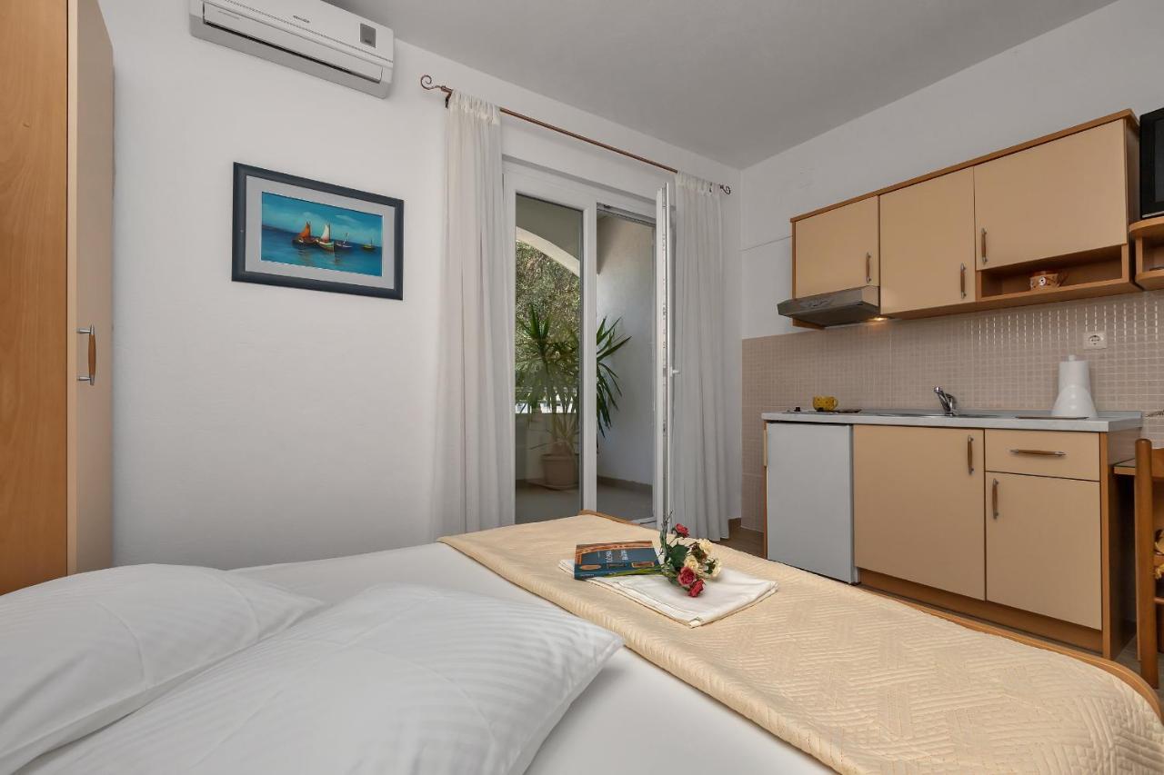 Apartments Marija Tučepi Eksteriør billede