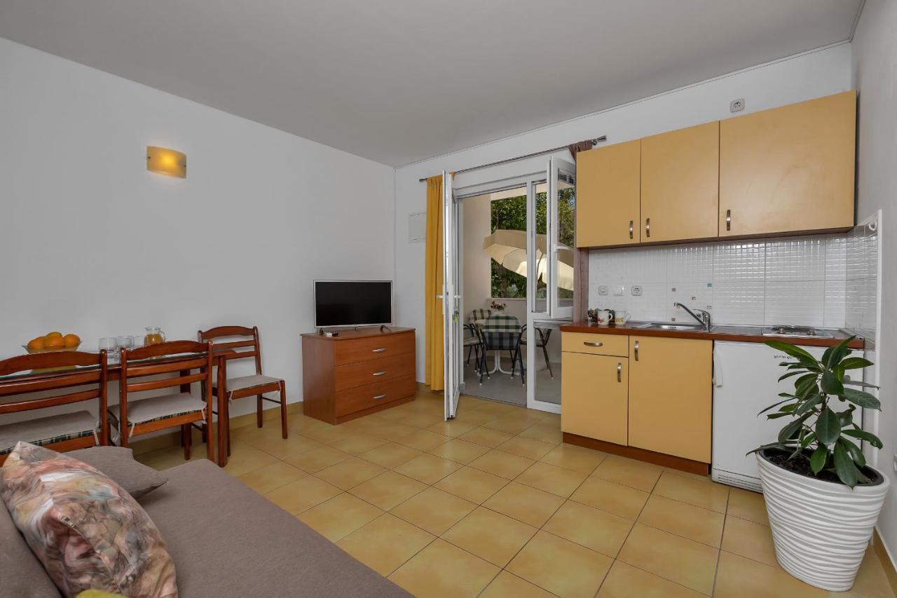 Apartments Marija Tučepi Eksteriør billede