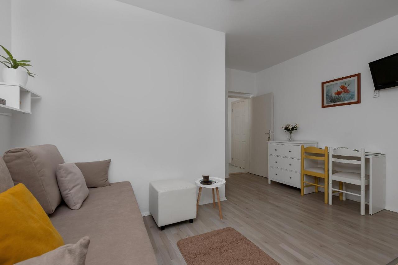 Apartments Marija Tučepi Eksteriør billede