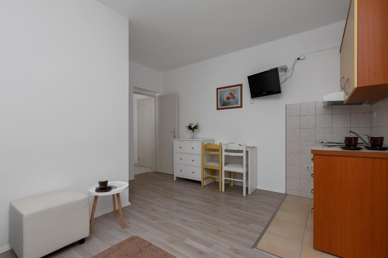 Apartments Marija Tučepi Eksteriør billede