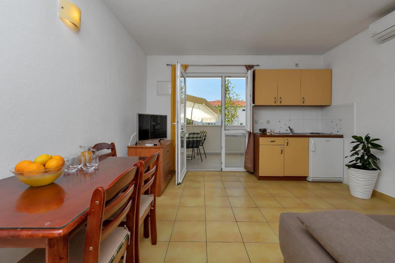 Apartments Marija Tučepi Eksteriør billede