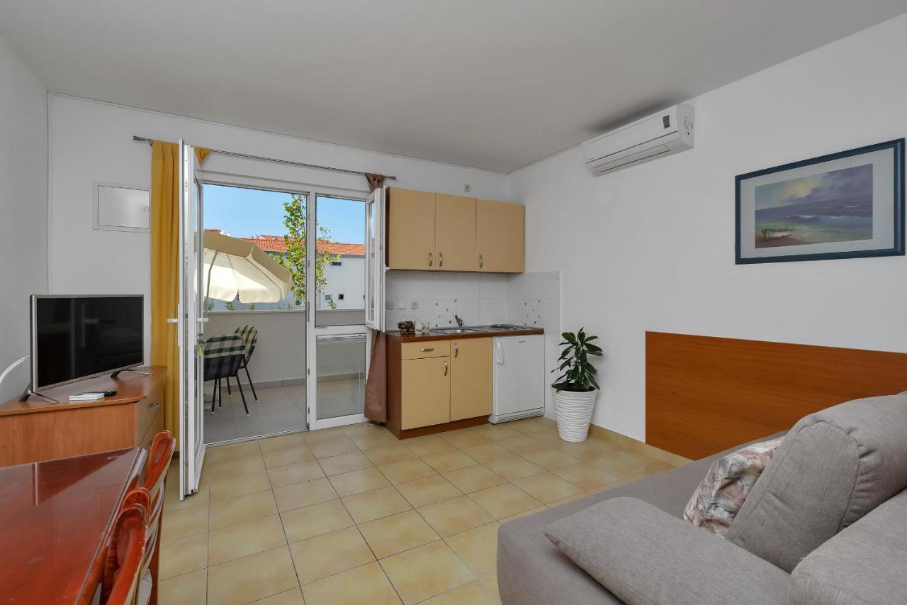 Apartments Marija Tučepi Eksteriør billede